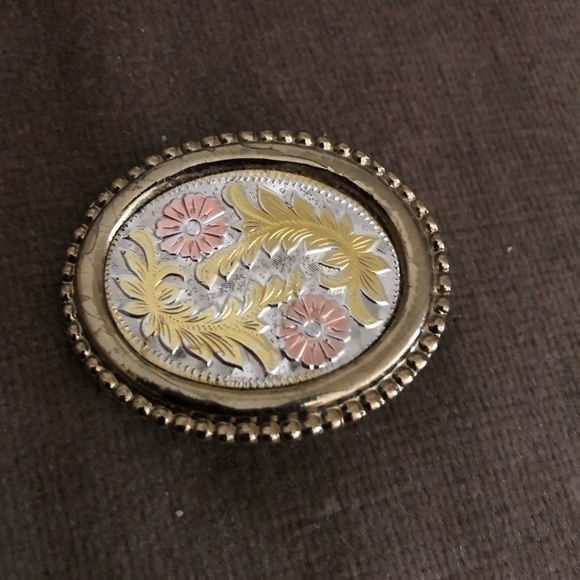 COPY - Vintage Westin Small Western Floral Buckle for girl/woman-638 $30 or $25… - Picture 1 of 5